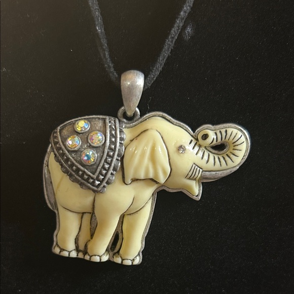Elephant Pendant Necklace - Gold and Silver - Picture 3 of 13